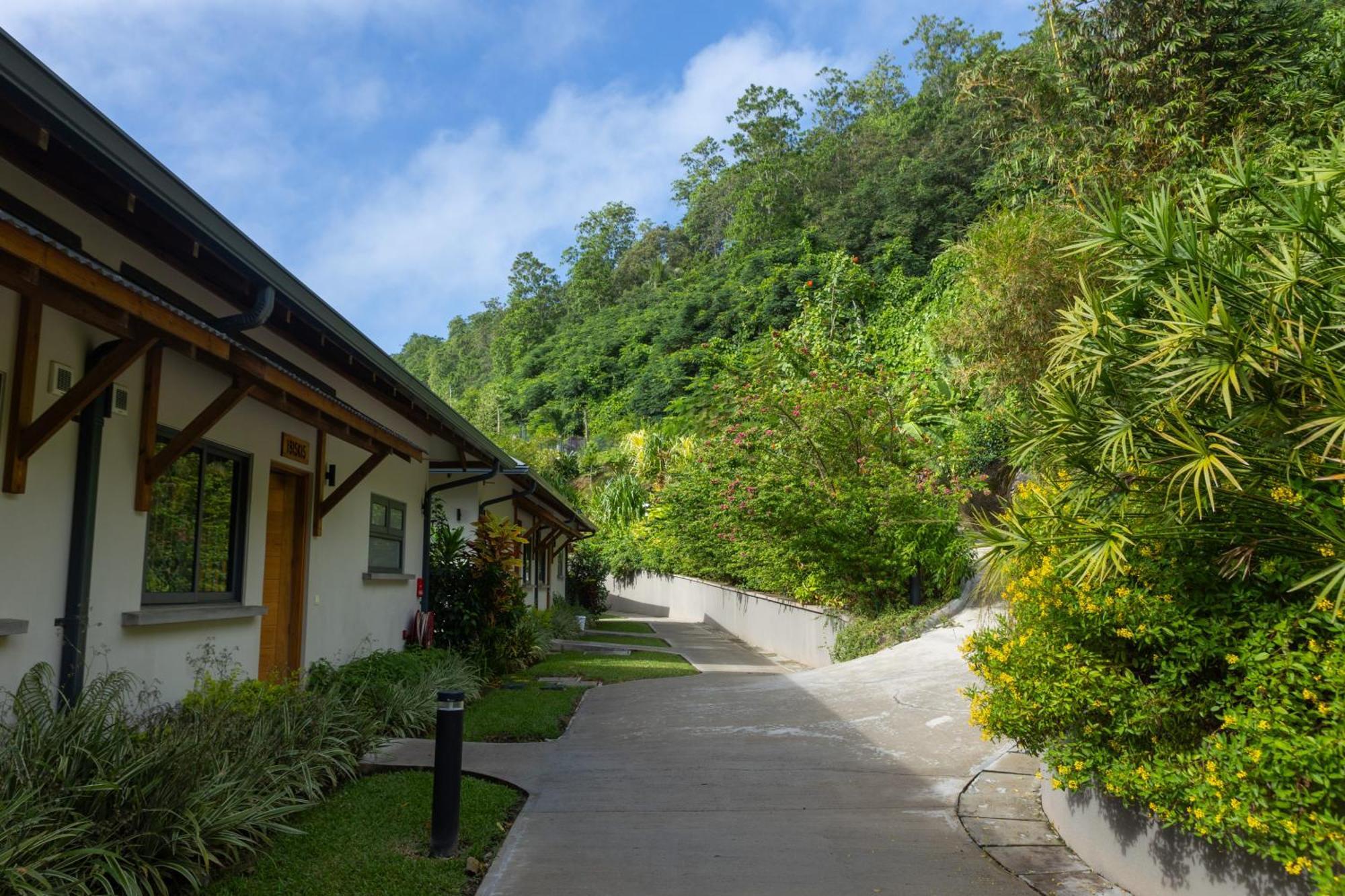 Paradise Chalets Yoga & Wellness Takamaka Luaran gambar
